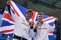 パリ五輪、飛び込み男子シンクロ高飛び込み決勝で、銀メダルを獲得した英国のノア・ウィリアムズ（右）/トム・デイリー組（2024年7月29日撮影）。(c)SEBASTIEN BOZON / AFP