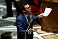仏議会で発言するステファヌ・セジュルネ外相（2024年1月17日撮影）。(c)JULIEN DE ROSA / AFP