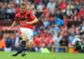 サッカー元イングランド代表のマイケル・オーウェン（Michael Owen）が19日、12-13シーズン限りで現役引退することを表明した。

イングランド・プレミアリーグ、バーミンガム・シティ （Birmingham City）戦でシュートを放つマンチェスター・ユナイテッド（Manchester United）のマイケル・オーウェン（2009年8月16日撮影）。(c)AFP/CRAIG BROUGH