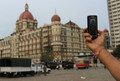 インド・ムンバイ（Mumbai）で発生した同時襲撃事件の現場の一つ、タージマハル・ホテル（Taj Mahal Hotel、2008年11月30日撮影）。(c)AFP/PEDRO UGARTE
