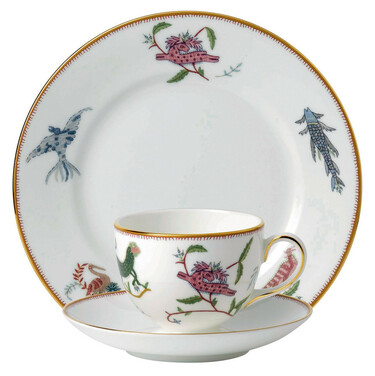 ウェッジウッド」想像上の動物たちが踊るテーブルウェア、数量限定発売