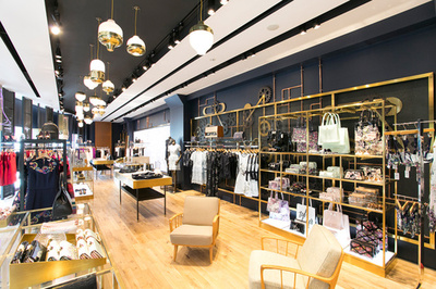 PR:「テッドベーカー」アジア最大の旗艦店が表参道にオープン