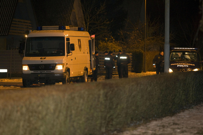 ムハンマドの風刺画描いた漫画家宅に男が侵入、警官に銃で撃たれ負傷 デンマーク