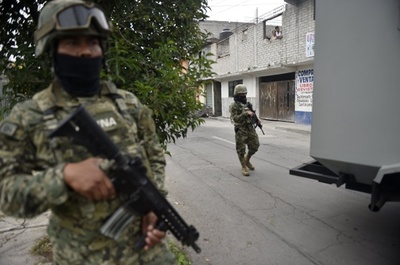 米犯罪ドラマのスタッフ、「蜂の巣」状態の射殺体で発見 メキシコ