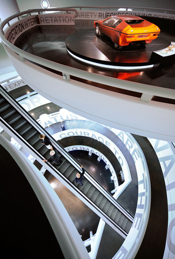 ミュンヘンのBMW大規模展示場、リニューアル・オープン