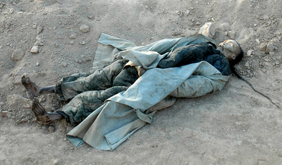 ウイグルで弁髪1.7メートルのミイラ発見、清朝時代の役人か