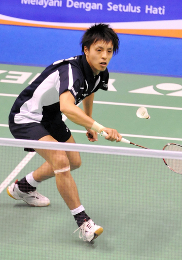 日本 佐藤が敗れマレーシアとの初戦を落とす