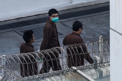 実刑判決受けた黄之鋒氏、刑事施設に 香港