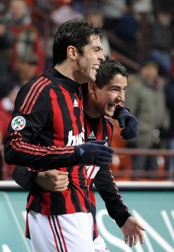 ミラン ベッカムが観戦する中ウディネーゼに快勝