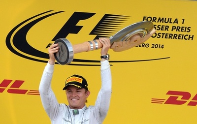 ロズベルグがハミルトン振り切り今季3勝目、オーストリアGP