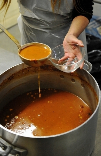 缶詰スープを5日食べると尿のBPA濃度が12倍に、米研究