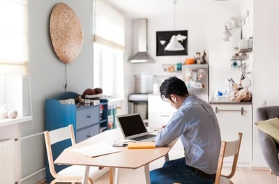 退勤後のスマホでの仕事も残業に 中国