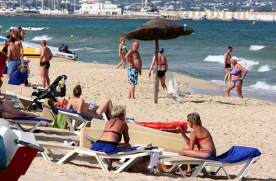 イスラム礼拝の呼び声を曲に使用、ナイトクラブを閉鎖 チュニジア