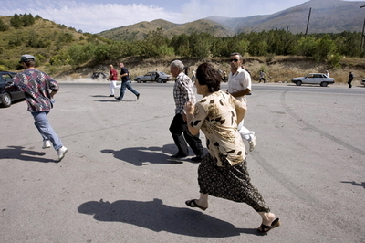 グルジアで略奪や放火、停戦の実効性に懸念も