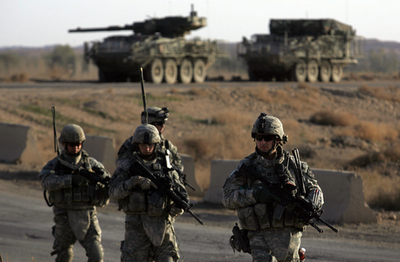 イラク、アフガンの戦闘は米軍に「過度の負担」、調査結果