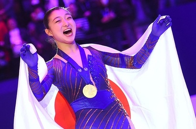 坂本花織が金メダル、日本女子8年ぶりの快挙 世界フィギュア