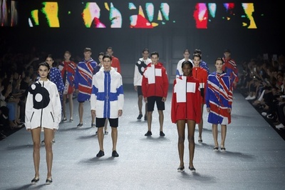 地中海のムードを取り込んで、「モンクレール ガム・ルージュ」15年春夏