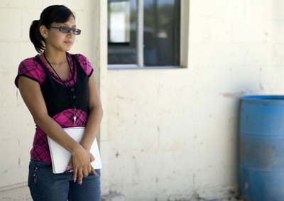 麻薬抗争の町の女子大生警察署長、米国に亡命