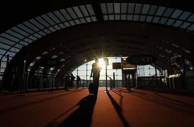 EU、日本などを「安全国」リストから除外 渡航を制限へ