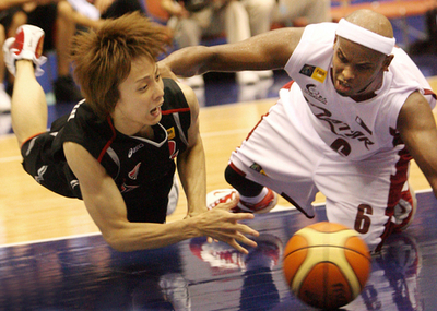 日本 カタールに敗れ8位で大会を終える