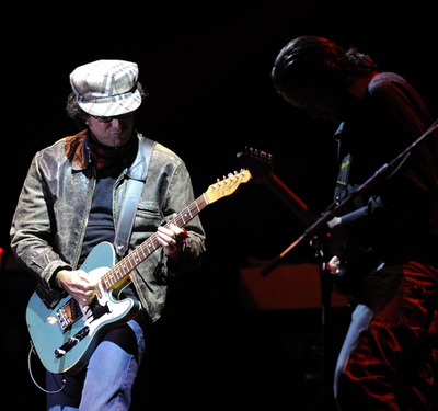 アルゼンチン出身アンドレス・カラマロ、ウルグアイでパフォーマンス