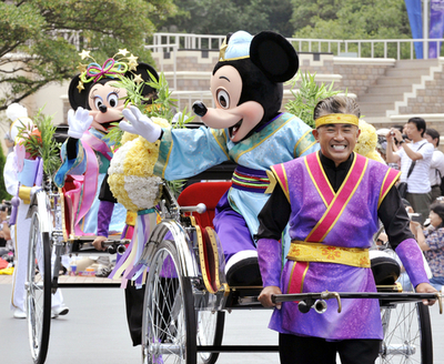 彦星ミッキーと織姫ミニーが登場、東京ディズニーランド