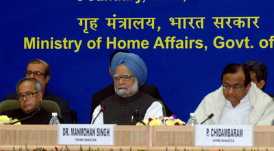 ムンバイ襲撃の影に「パキスタンの公的機関｣、インド首相が非難