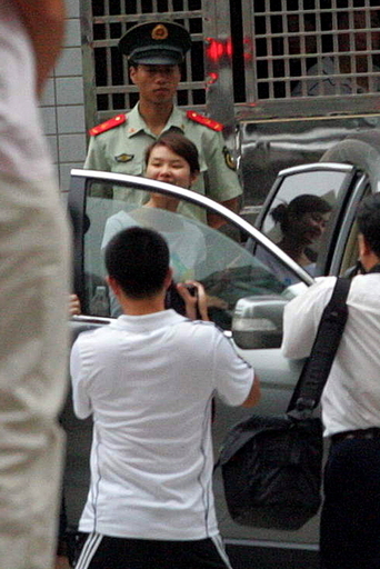 性的暴行に抵抗し役人を殺害した女性、釈放に 中国