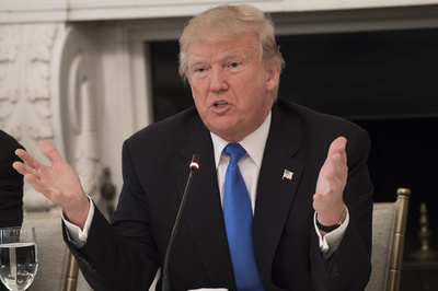 トランプ氏、オバマケア一部廃止法案否決で怒りのツイート