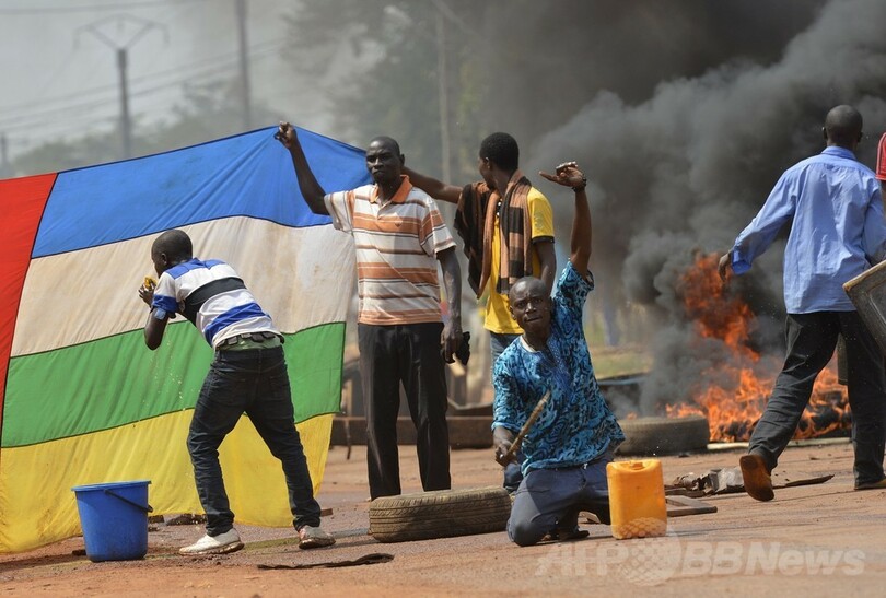 中央アフリカで反仏デモ、武装解除に反発