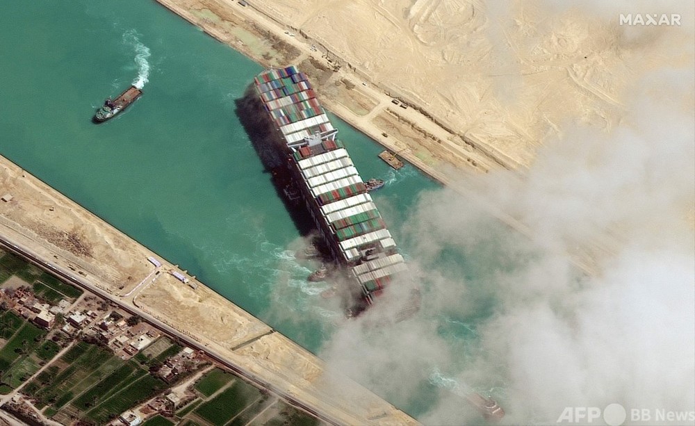 スエズ運河座礁船所有の日本企業、賠償金めぐりエジプト側と交渉中