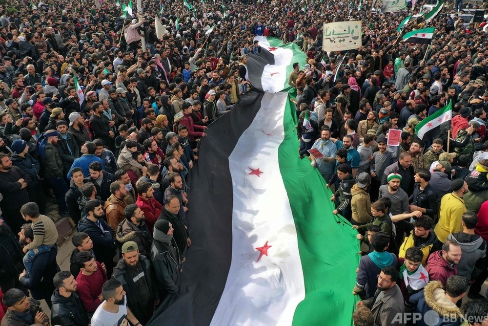シリア内戦10年 反体制派支配地域で大規模集会