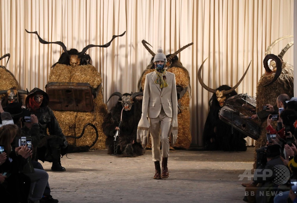 「ウォルター ヴァン ベイレンドンク」17/18年秋冬メンズ