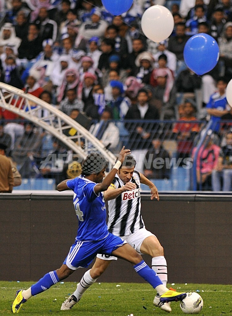 デアイエ氏引退試合 ユベントスが大勝 国際ニュース Afpbb News