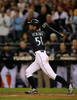 （10月13日一部訂正）09MLB、シアトル・マリナーズ（%%Seattle Mariners%%）のイチロー（%%Ichiro Suzuki%%）は18日、ニューヨーク・ヤンキース（%%New York Yankees%%）戦に1番・右翼で先発出場し、9回に逆転サヨナラ2点本塁打を放つなど5打数4安打2打点を記録した。試合はマリナーズが3-2でサヨナラ勝ちを収めた。写真はサヨナラ本塁打を放つマリナーズのイチロー。（2009年9月18日撮影）(c)AFP/Getty Images/Otto Greule Jr

&lt;a href=&quot;http://www.afpbb.com/article/sports/baseball/mlb/2643228/4615556&quot;&gt;&lt;b&gt;【関連記事】イチロー ホワイトソックス戦延長14回にサヨナラ打&lt;/b&gt;&lt;/a&gt;