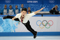 ソチ冬季五輪、フィギュアスケート男子シングル・フリースケーティング（FS）。演技に臨むデニス・テン（Denis Ten、2014年2月14日撮影）。(c)AFP/YURI KADOBNOV