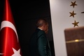 トルコのイスタンブールで、統一地方選後の記者会見を終えてその場を後にするレジェプ・タイップ・エルドアン大統領（2019年3月31日撮影）。(c)Bulent KILIC / AFP