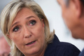 フランスの極右政党「国民戦線（FN）」のマリーヌ・ルペン党首、仏海外領土レユニオン島で（2016年11月28日撮影、資料写真）。(c)AFP/Richard BOUHET