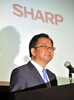 都内で決算を発表するシャープの奥田隆司（Takashi Okuda）社長（2012年8月2日撮影）。(c)AFP/Rie ISHII