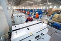 河北省邯鄲市の「邯鄲斯諾普胶管公司」のデジタル化生産ライン（撮影日不明、資料写真）。(c)Peopleʼs Daily/薛建東