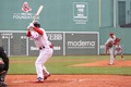 23MLB、ボストン・レッドソックス対ロサンゼルス・エンゼルス。ボストン・レッドソックスの吉田正尚（左）に対して投球するロサンゼルス・エンゼルスの大谷翔平（2023年4月17日撮影）。(c)Paul Rutherford/Getty Images/AFP