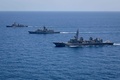 南シナ海で実施された日米豪比の共同訓練の様子。オーストラリア軍提供（2024年4月7日撮影、8日提供）。(c)Leo BAUMGARTNER / AUSTRALIAN DEPARTMENT OF DEFENCE / AFP