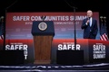 米コネティカット州ウェストハートフォードで開催された会合で演説を行うジョー・バイデン大統領（2023年6月16日撮影）。(c)Brendan Smialowski / AFP