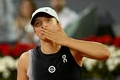 テニス、マドリード・オープン、女子シングルス2回戦。勝利を喜ぶイガ・シフィオンテク（2023年4月28日撮影）。(c)OSCAR DEL POZO / AFP