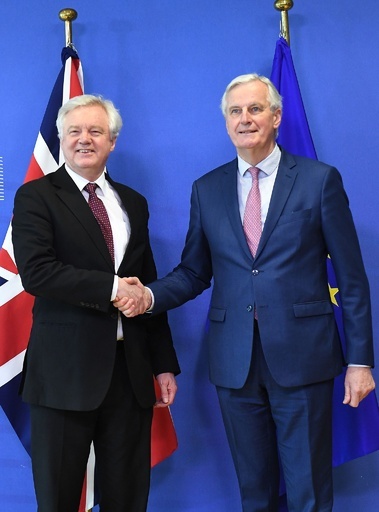 英EU離脱後の移行期間、2020年末までの1年9か月間で合意