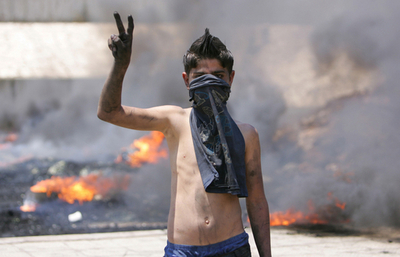 レバノン与野党支持者の衝突、2日目に入り激しい銃撃戦 死者7人