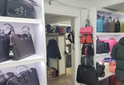 ソウル繁華街に“偽装客”投入、偽ブランド販売を摘発