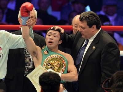 八重樫、KO勝ちで3度目の防衛 WBC世界フライ級