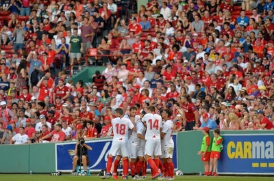 リバプールがセビージャに黒星、クロップ監督は悪質ファウルに激怒