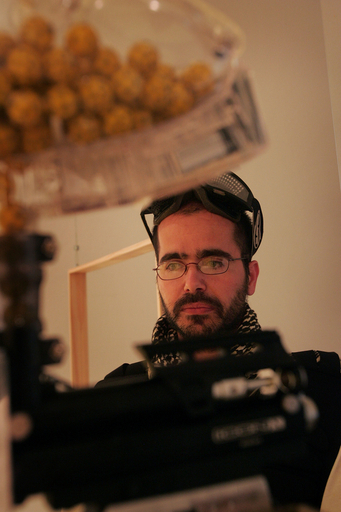 米NY大准教授が「三つ目」に、後頭部にカメラ埋め込み